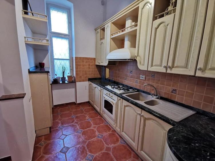 Apartament cu 4 camere în Central
