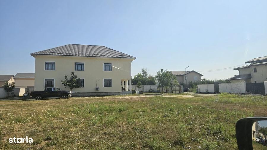 Vanzare teren pe colt, 627mp, drum privat Margelelor Mega Image - 1