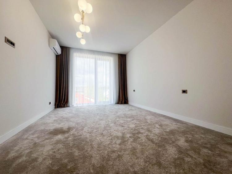 Apartament cu 3 camere semidecomandat, mobilat în Iancu Nicolae