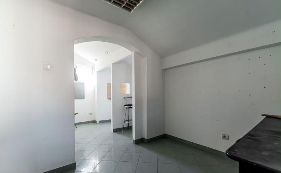 Casă cu 4 camere în Vladimirescu
