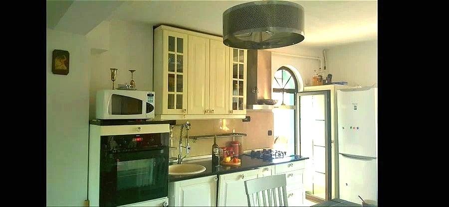 Apartament cu 3 camere decomandat, mobilat în Moșilor