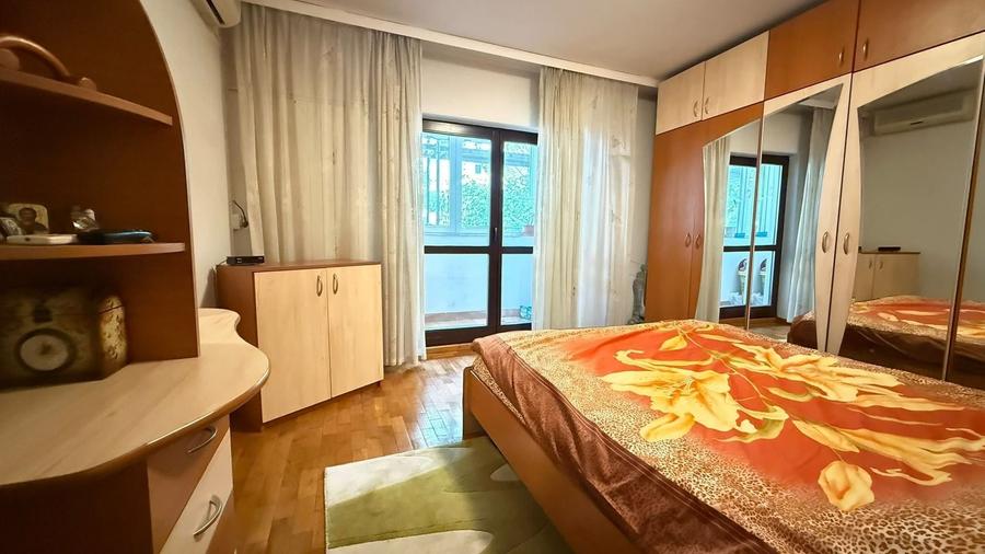 Apartament cu 3 camere decomandat în Decebal