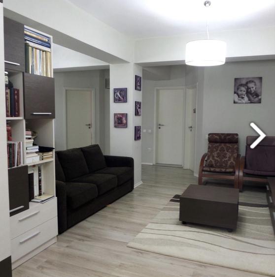 Apartament cu 3 camere în Runcu