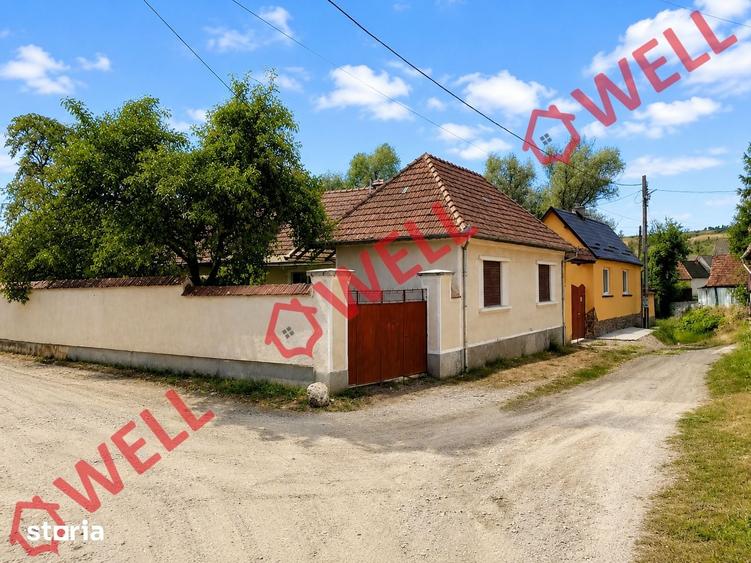 Casă cu 5 camere cu Teren 892 Mp în Aita Mare