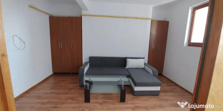 Apartament cu 2 camere nedecomandat în Parcul Carol