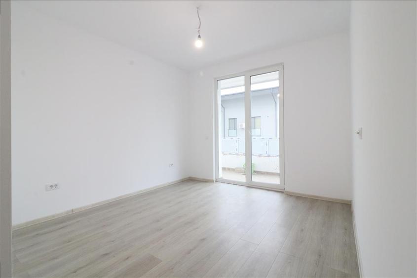 Apartament cu 4 camere decomandat în Păcurari
