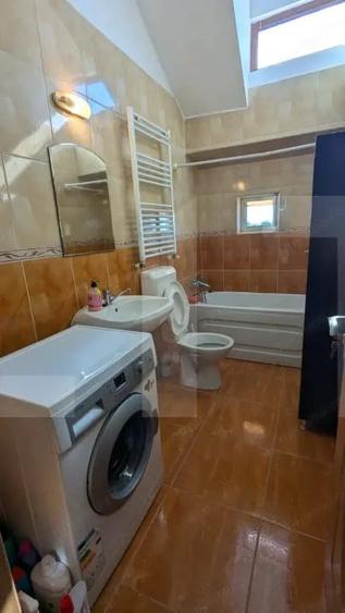 Apartament cu 3 camere semidecomandat, mobilat în Girocului
