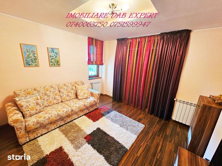 Casă cu 5 camere cu Teren 636 Mp în Central