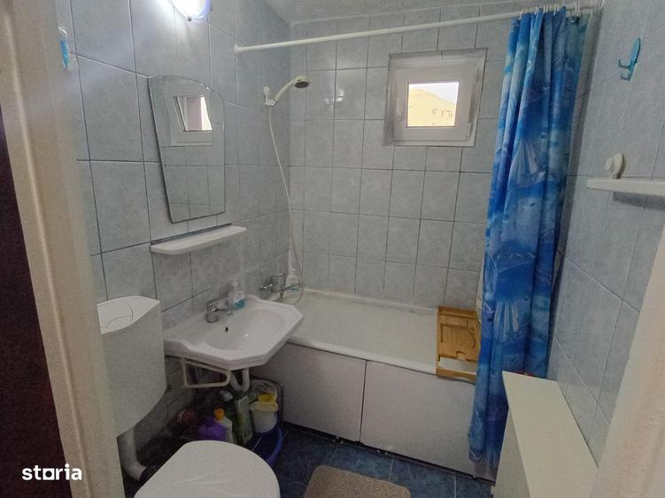 Apartament cu 3 camere în Berceni