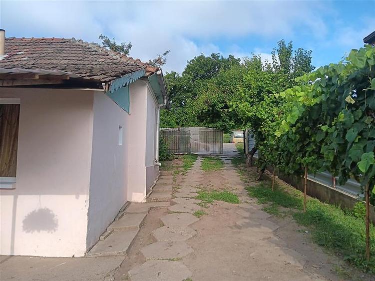 Casă individuală cu 3 camere cu Teren 554 Mp în Ciurea