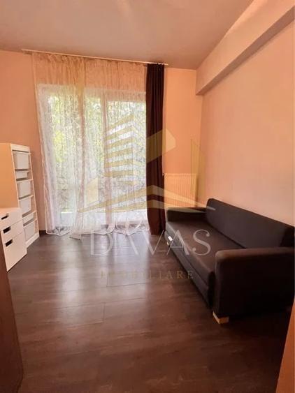 Apartament cu 3 camere decomandat, mobilat în Bună Ziua