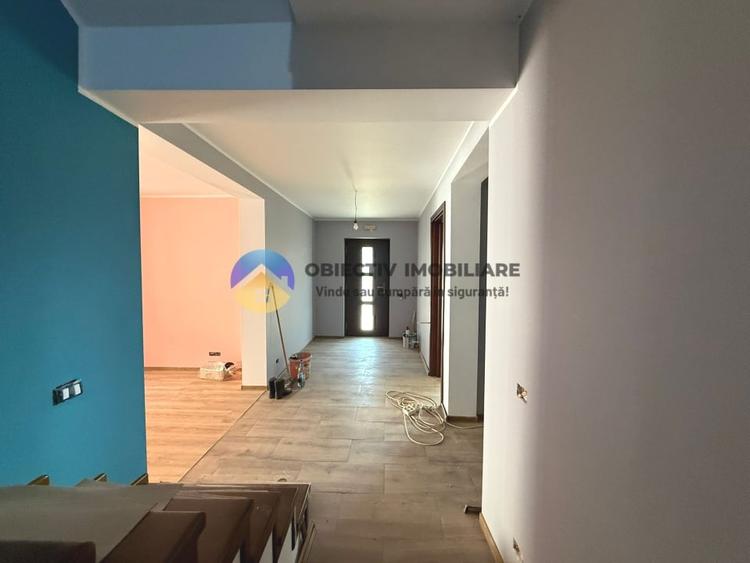 Casă individuală cu 5 camere cu Teren 2000 Mp în Gârcina