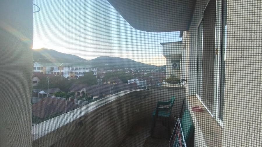 Apartament cu 4 camere decomandat în Liliacului