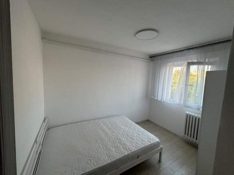 Apartament cu 3 camere în Tătărași