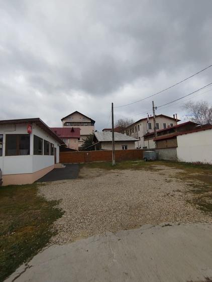 Casă cu 4 camere în Radu Negru