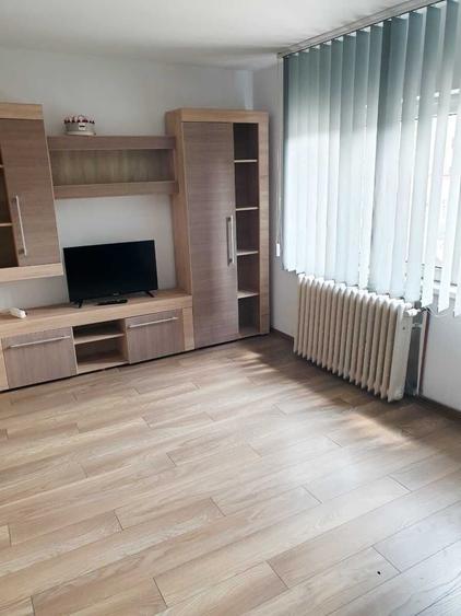 Apartament cu 2 camere decomandat în Petru Rareș