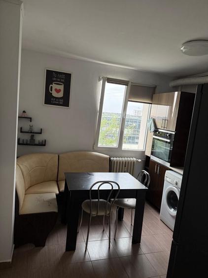 Apartament cu 2 camere decomandat în Valea Oltului