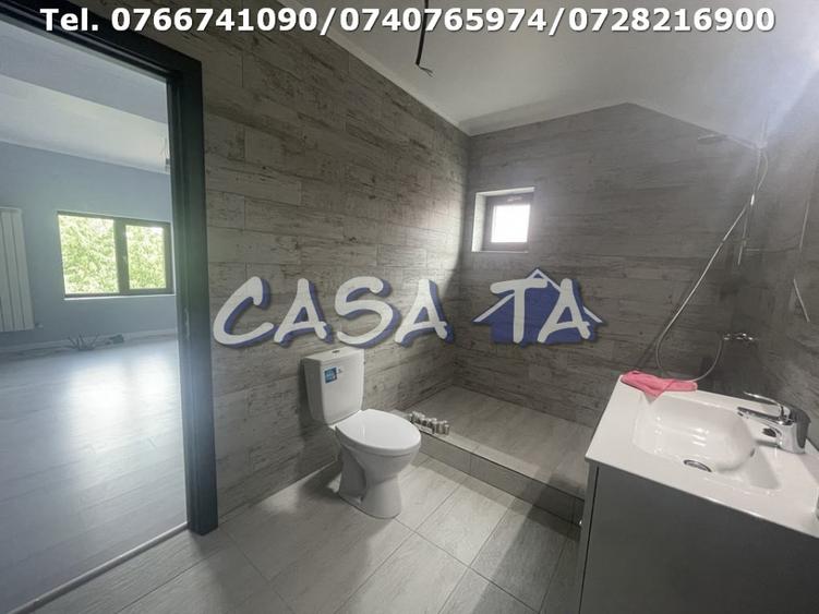 Casă individuală cu 5 camere cu Canalizare în Panduraș