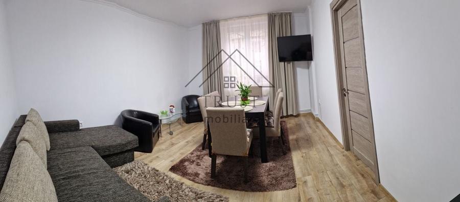 Apartament cu 3 camere, mobilat în Horea