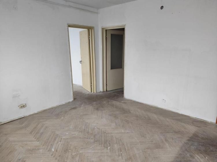 Apartament cu 2 camere semidecomandat în Cina