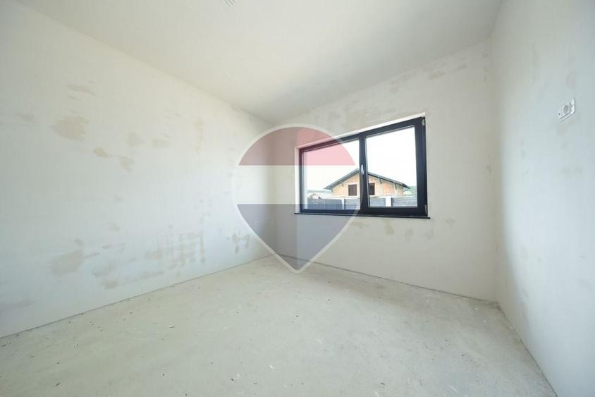 Casă individuală cu 4 camere cu Teren 630 Mp în Hărman