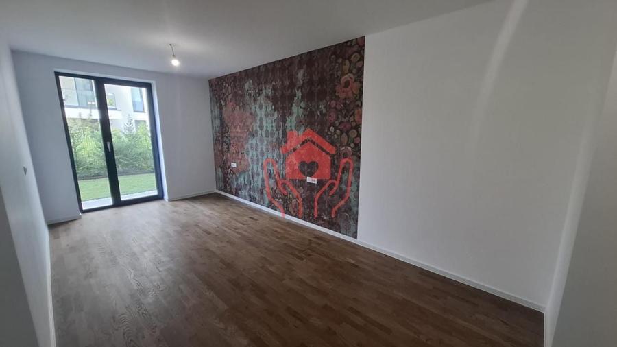 Apartament cu 3 camere semidecomandat, mobilat în Băneasa