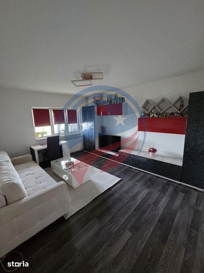 Apartament cu 2 camere decomandat în Calea București