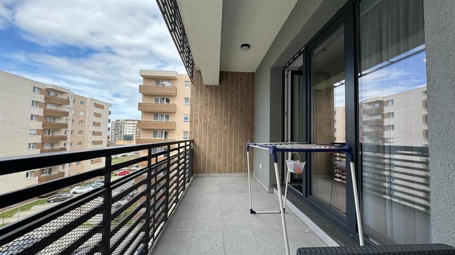 Apartament cu 2 camere decomandat, mobilat în Tractorul