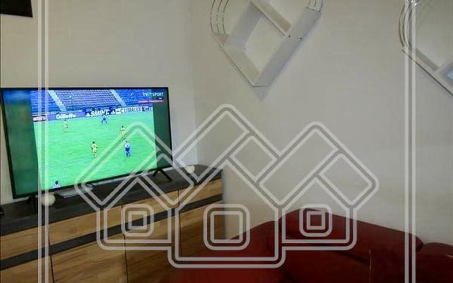Apartament cu 3 camere nedecomandat în Hipodrom 3