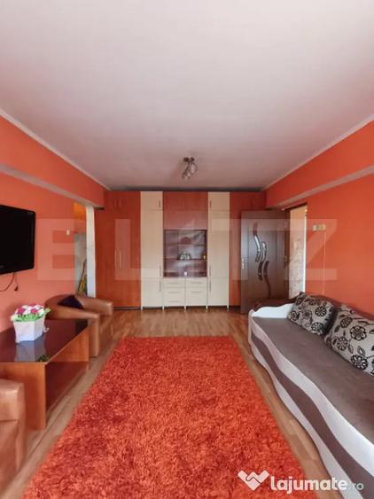 Apartament cu 2 camere semidecomandat, mobilat în Turda