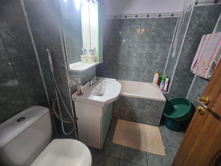 Apartament cu 2 camere decomandat în 9 Mai