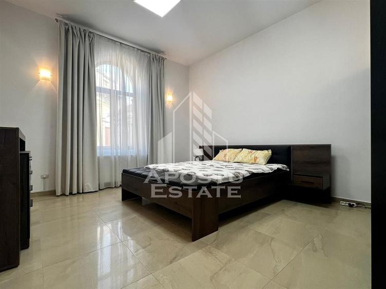 Apartament cu 4 camere circular, mobilat în Central