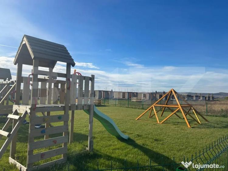 Casă cu 4 camere cu Teren 700 Mp în Sângeorgiu de Mureș