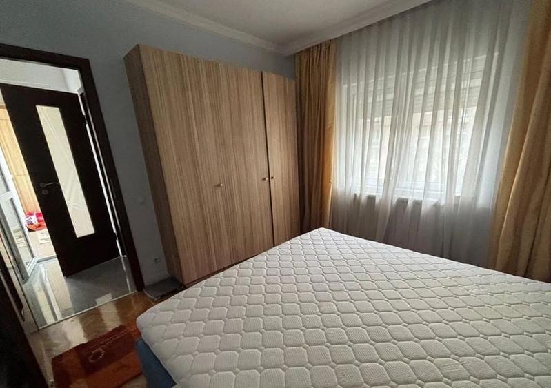 Apartament cu 3 camere decomandat, mobilat în Tineretului
