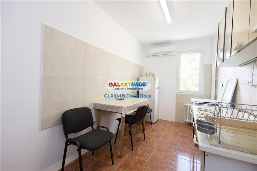 Apartament cu 2 camere decomandat, mobilat în Titan