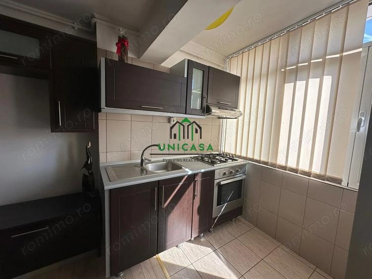 Apartament cu 3 camere decomandat în Ostroveni