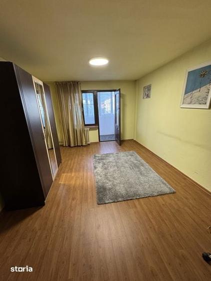 Inchiriez apartament 3 camere - 2