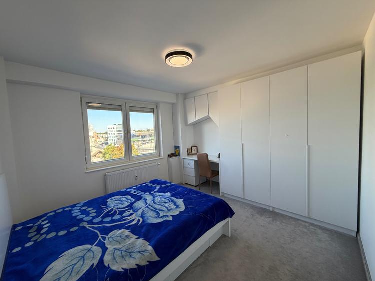 Apartament cu 4 camere decomandat în Centru Civic
