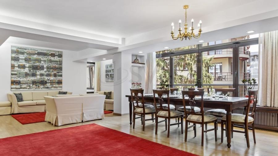 Apartament cu 3 camere semidecomandat, mobilat în Arcul de Triumf