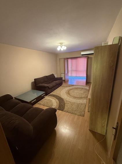 Apartament cu 2 camere decomandat în Buzaului
