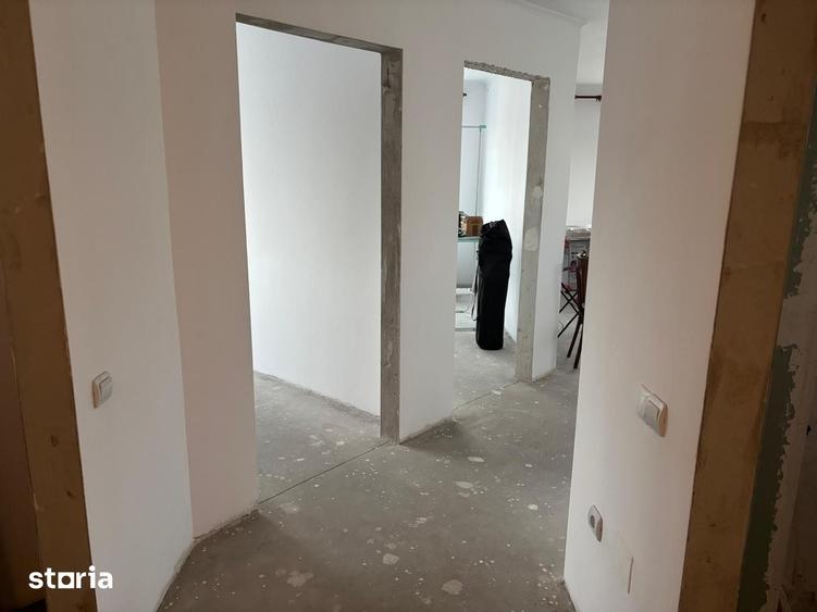 Apartament cu 3 camere în Dâmbul Rotund