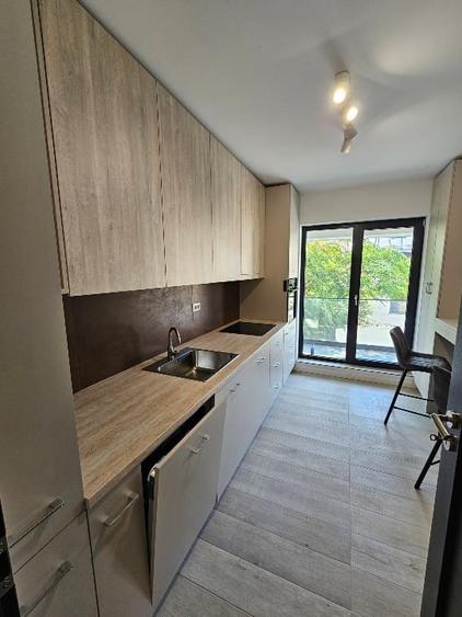 Apartament cu 3 camere decomandat, mobilat în Unirii