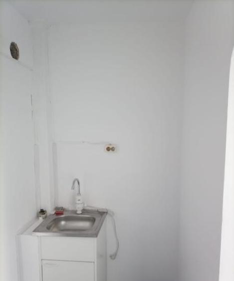 Garsonieră semidecomandată în Far