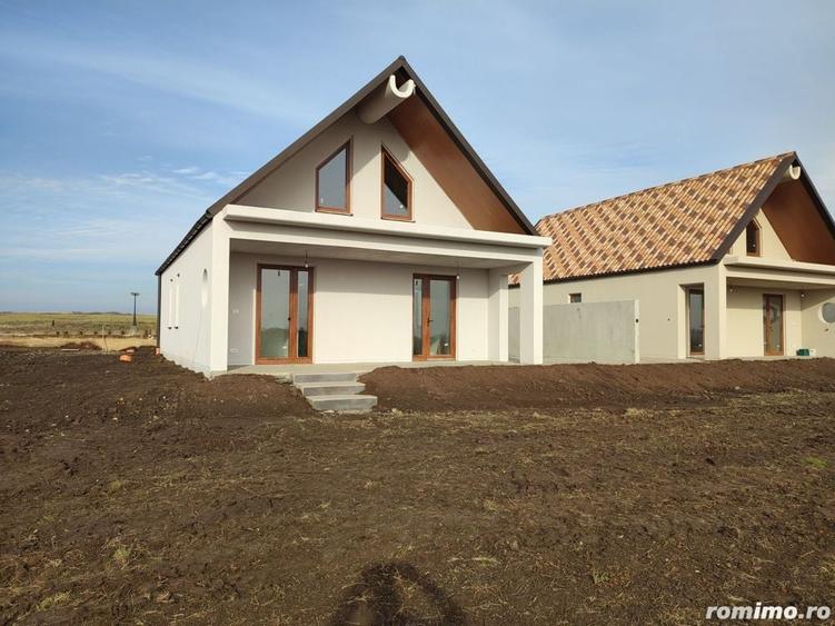 Casă cu 5 camere cu Teren 500 Mp în Sânandrei