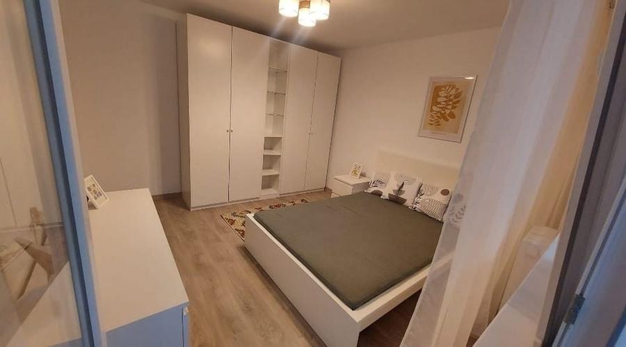 Apartament cu 3 camere decomandat, mobilat în Drumul Taberei