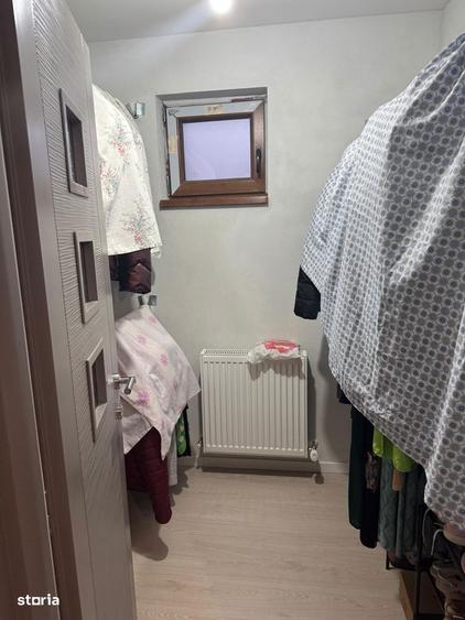 Casă cu 4 camere în Săsar