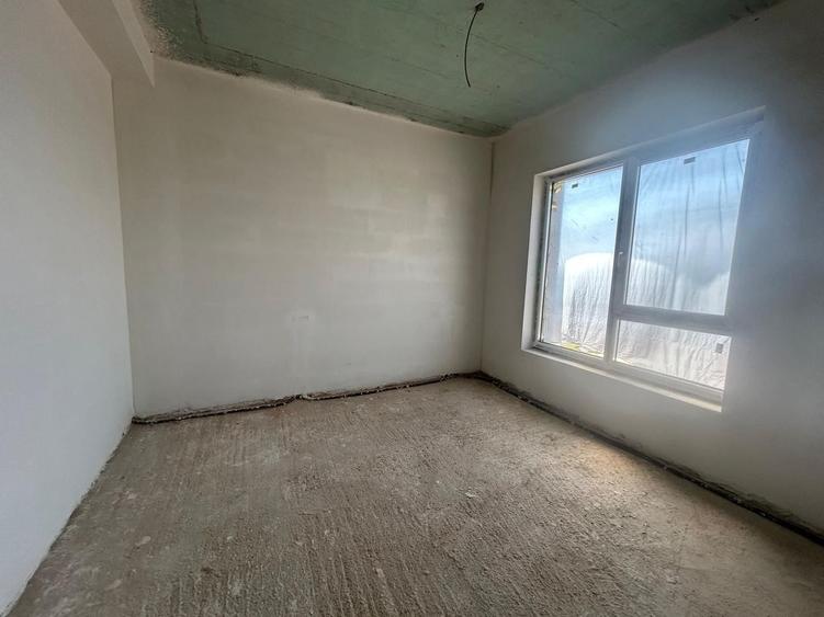 Duplex cu 5 camere cu Canalizare în Șura Mică
