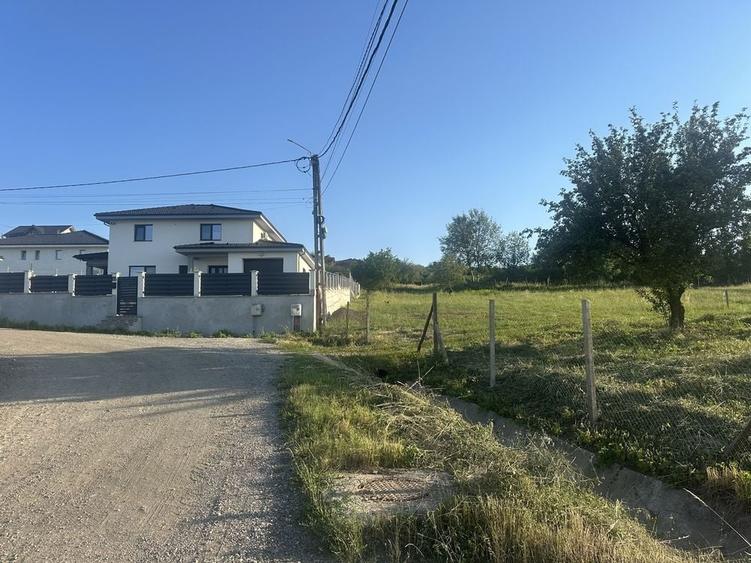 Teren de 4000 mp, în Sigmir