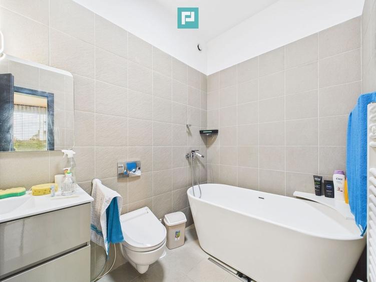 Casă individuală cu 5 camere cu Canalizare în Săcălaz