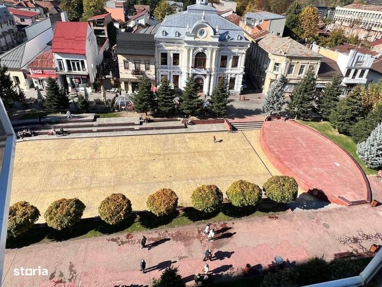 Apartament cu 4 camere decomandat în Ultracentral